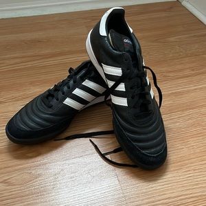 NWOT- Adidas Mundial Team soccer cleats. Never worn.